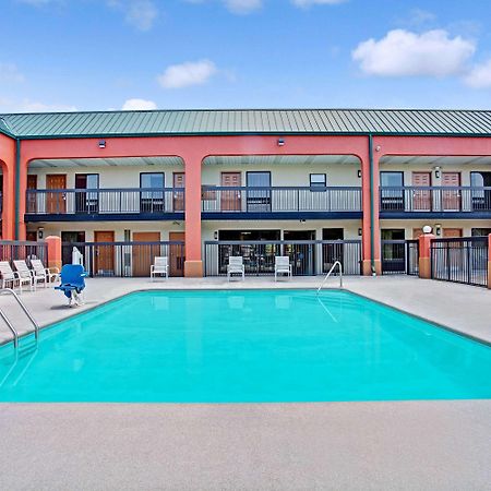 Super 8 By Wyndham Knoxville East Экстерьер фото