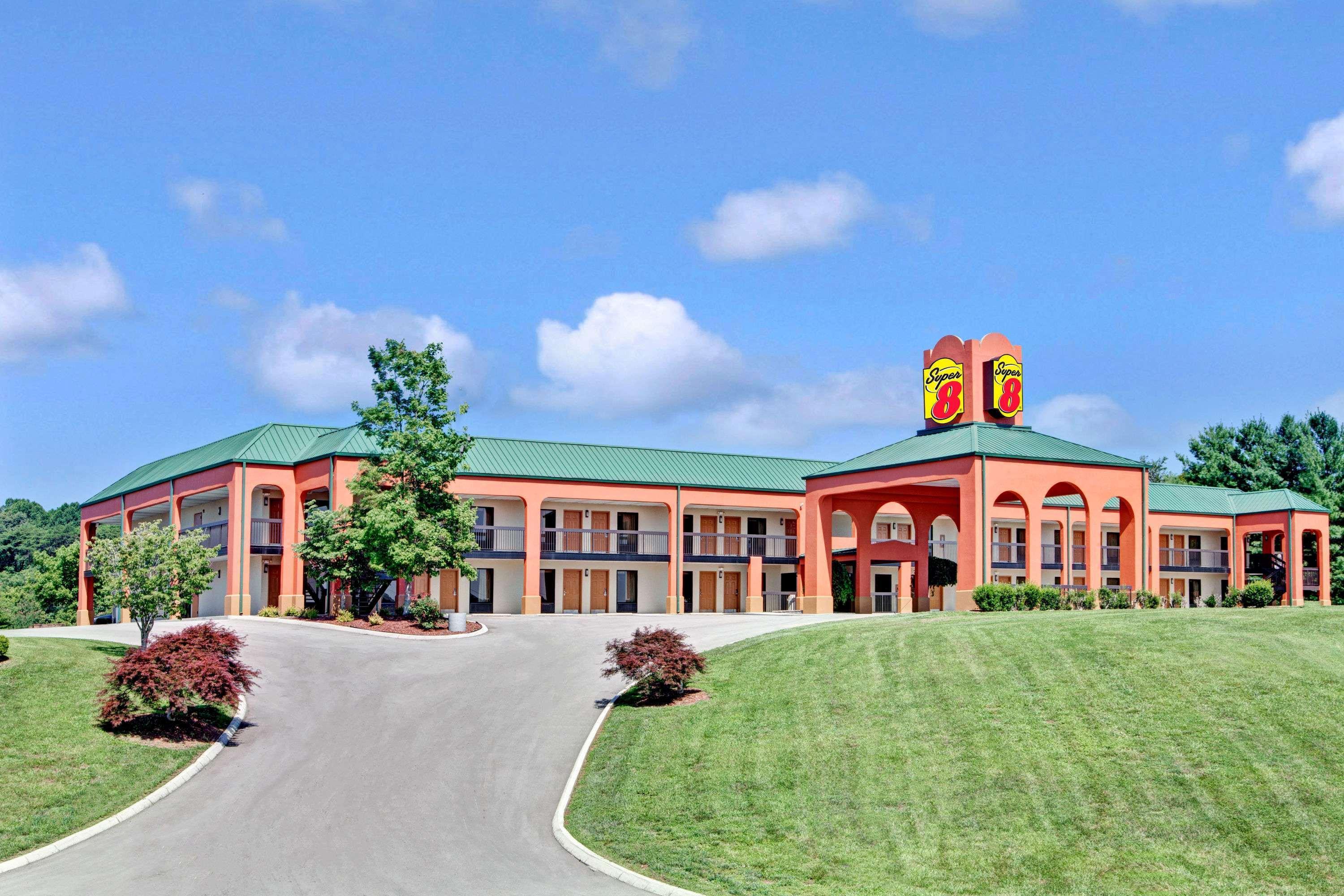 Super 8 By Wyndham Knoxville East Экстерьер фото