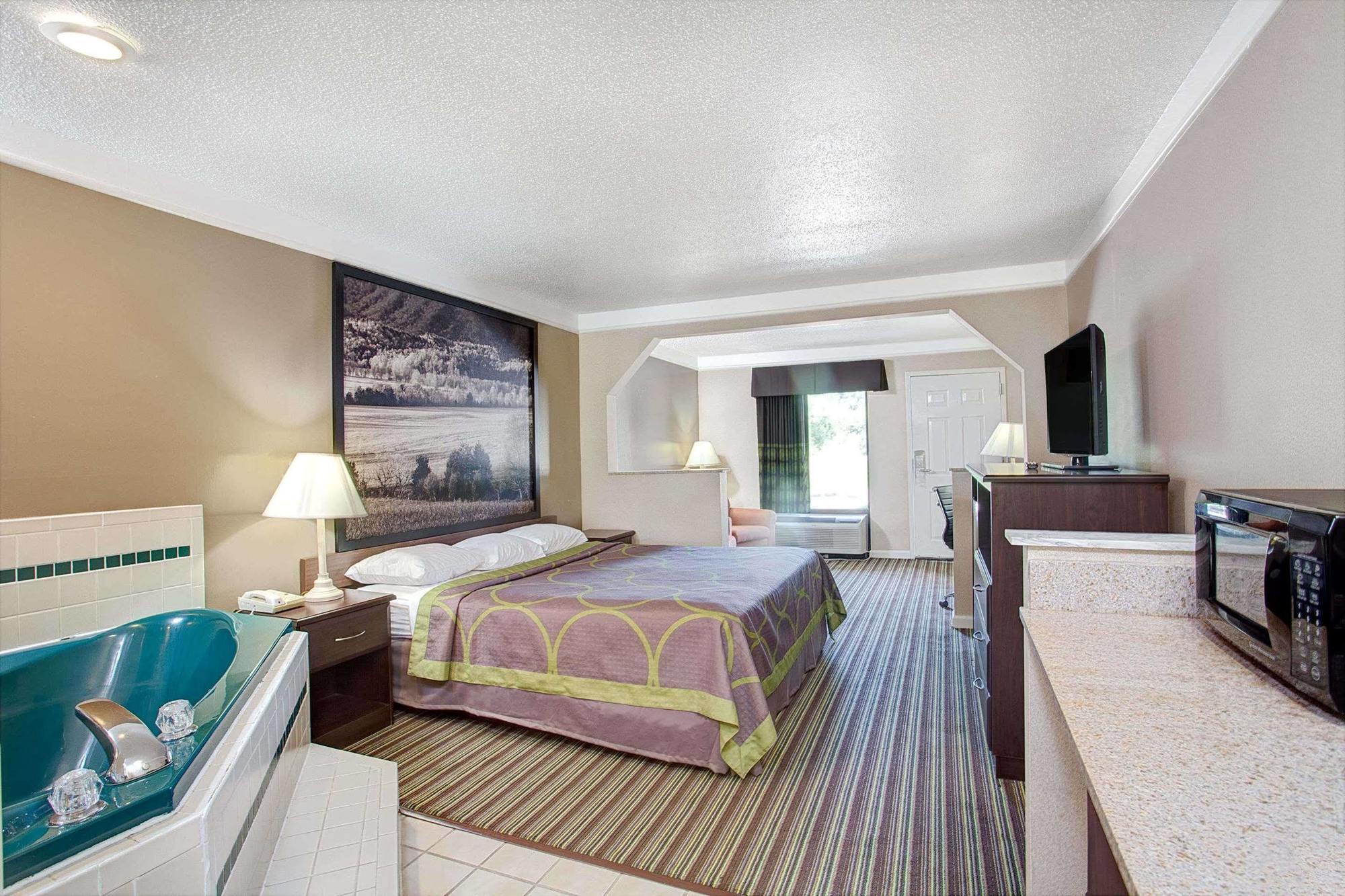 Super 8 By Wyndham Knoxville East Экстерьер фото